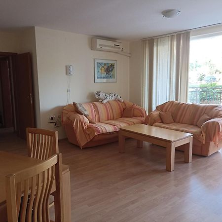 Magical Apartment In Marina View Fort Beach スヴェティ・ヴラス エクステリア 写真